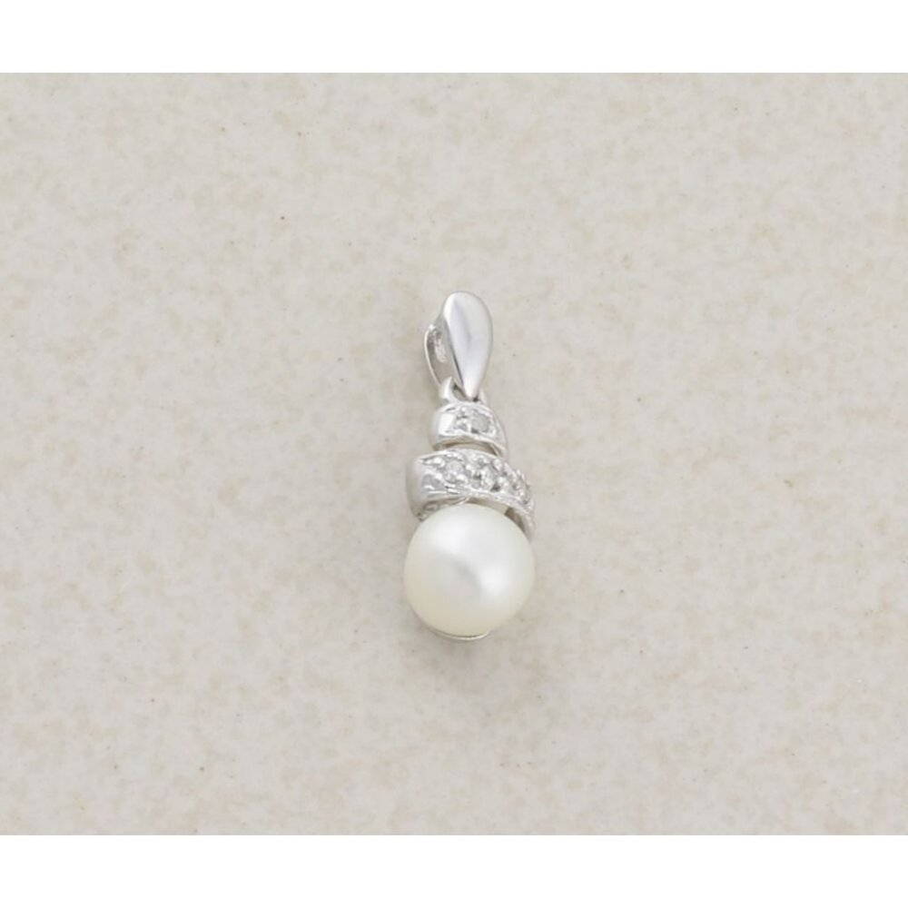 Pendant Only 14K White Gold Freshwater Pearl and Diamond Pendant 5/8" x 1/4"